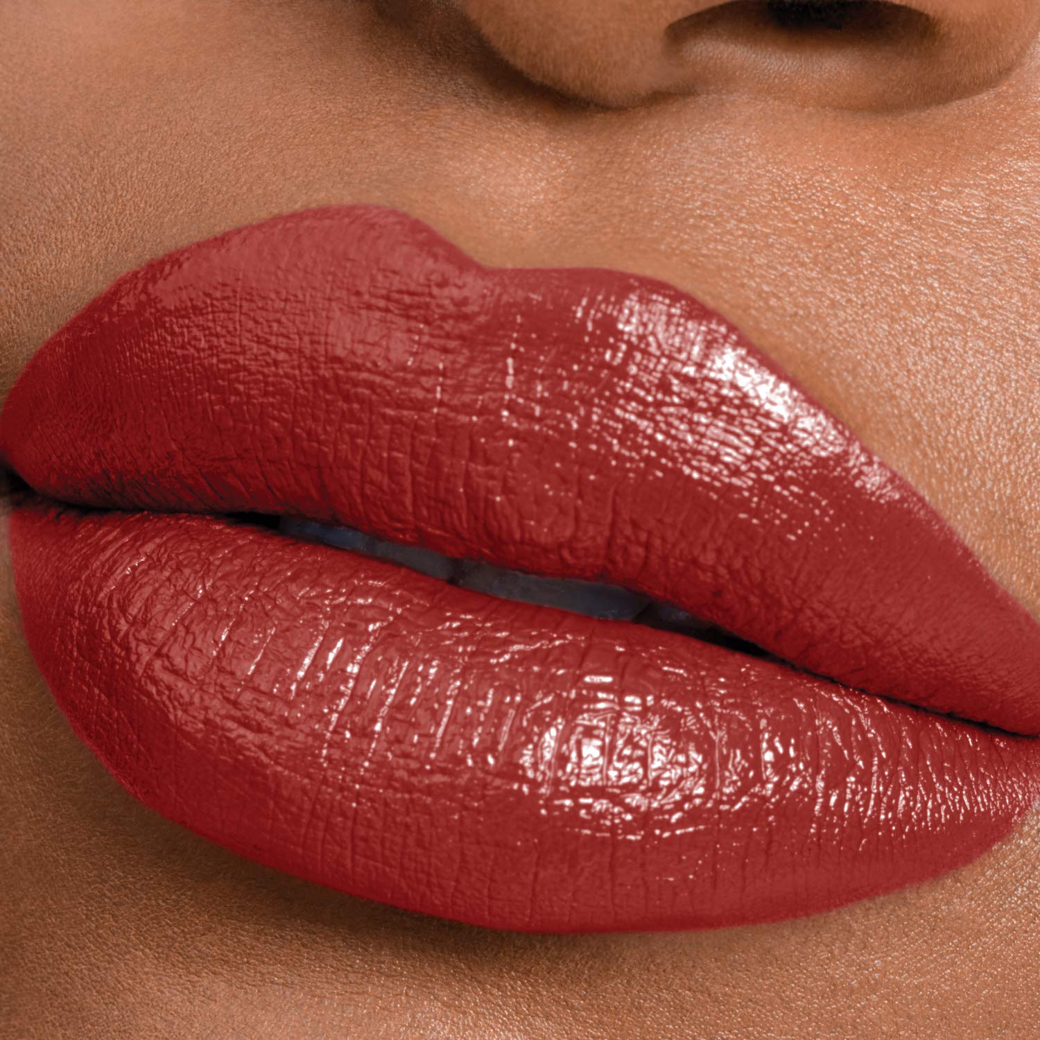 MAYBELLINE Super Stay 24 acabado no transferente para comidas y bebidas.