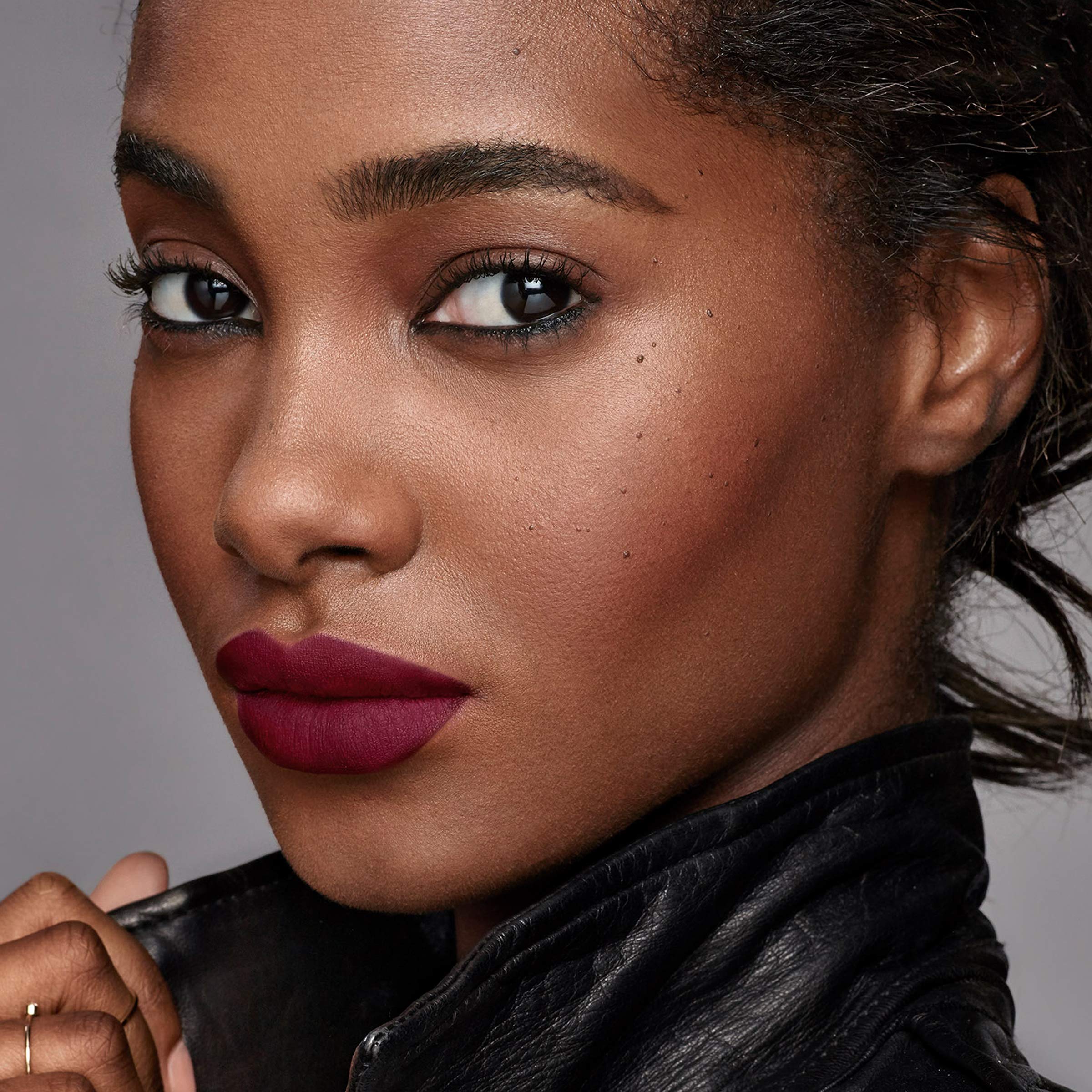 Labial Maybelline Ultimatte deslizamiento suave para aplicación cómoda