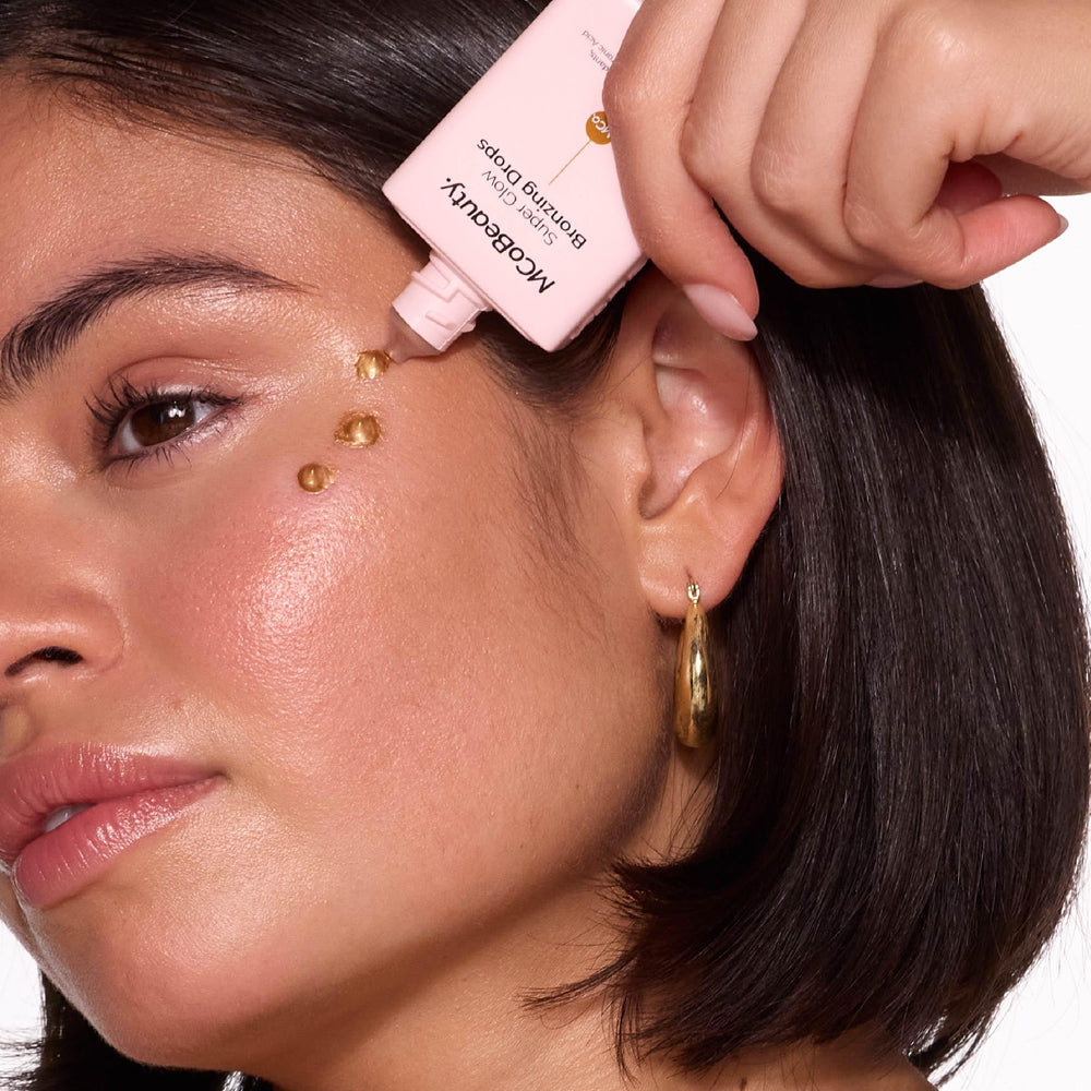 MCoBeauty Super Glow Bronzing Drops: aplicación precisa para un bronceado suave y controlado.