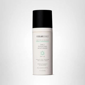 Acabado natural y brillo suave al usar MDSolarSciences SPF 30.