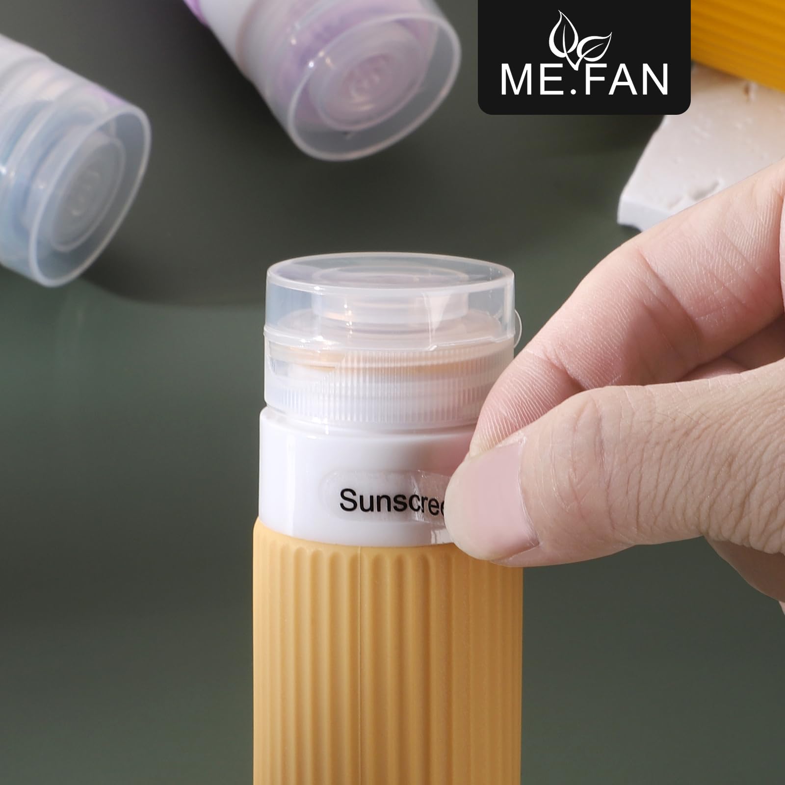 Textura suave de silicona ME.FAN para apretar con precisión.