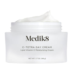 Medik8 C-Tetra Day Cream, textura liviana para hidratación diaria.