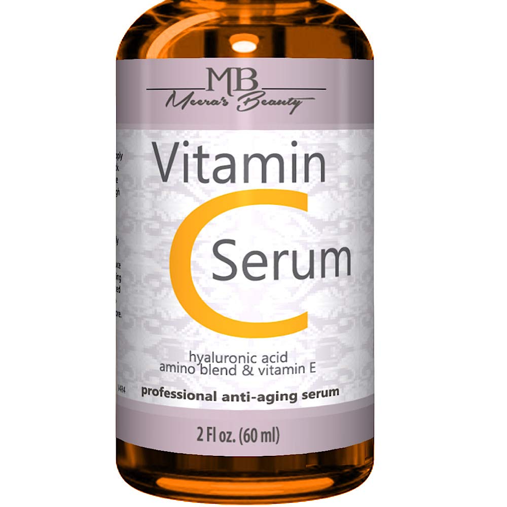Sérum Vitamina C de Meera's Beauty en botella 2 oz para brillo facial.