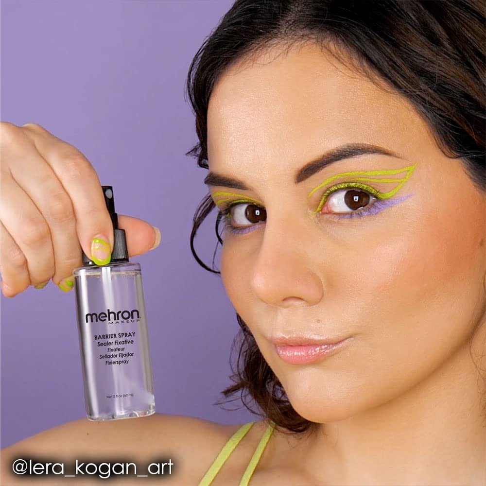 Uso profesional en maquillaje escénico y cosplay con Mehron Barrier Spray.