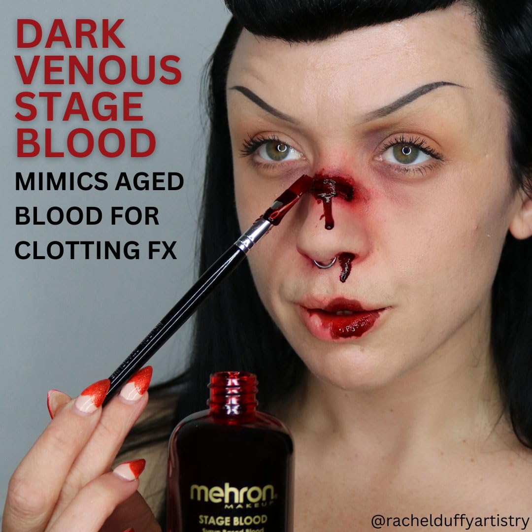 Mehron Sangre de Escena se aplica sobre piel o prótesis con facilidad.