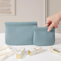 MEIBOOCH bolsa de maquillaje dos-pack azul interior, organiza productos pequeños con bolsillos.