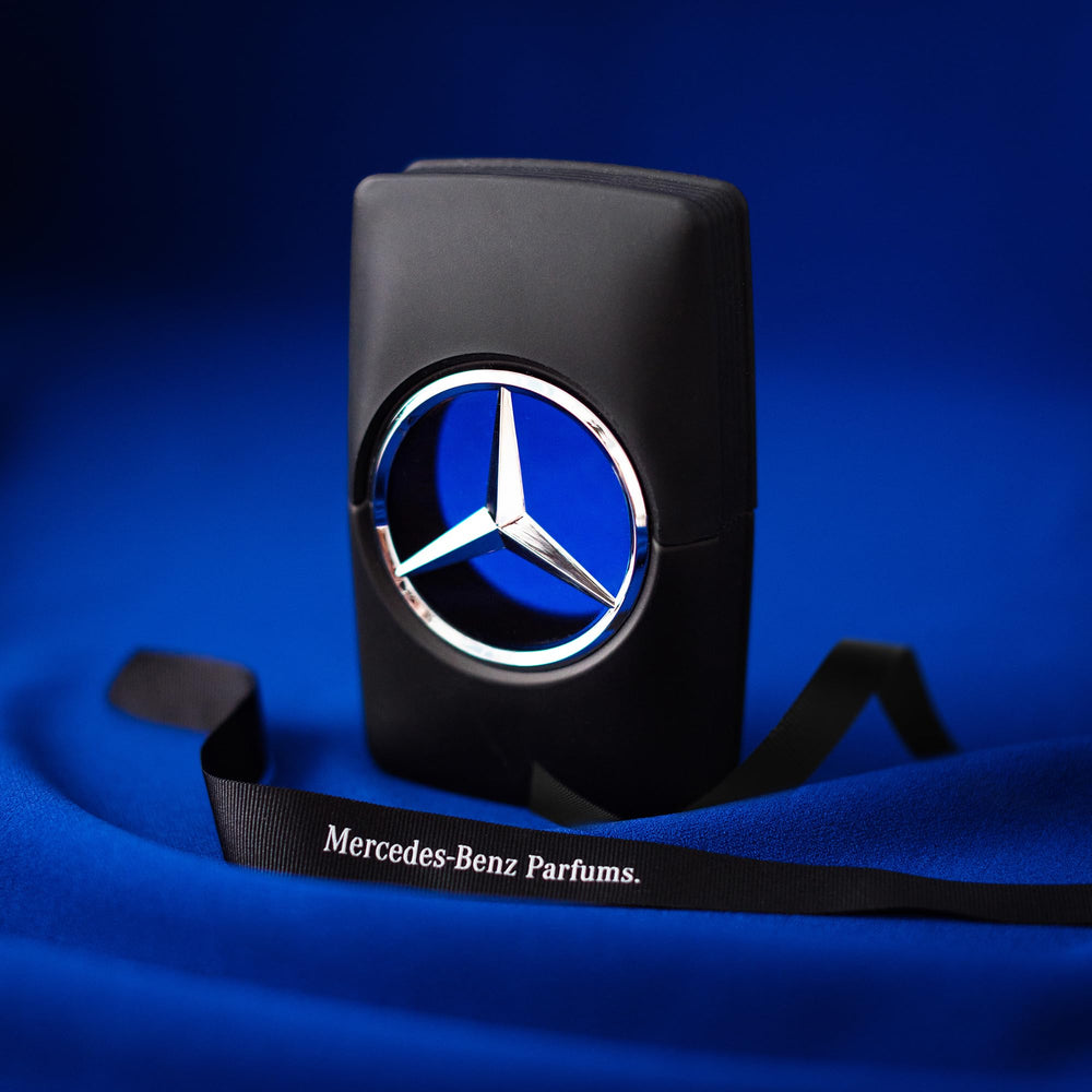 Notas de cedro y geranio en Mercedes-Benz Man, aroma refinado para días de trabajo