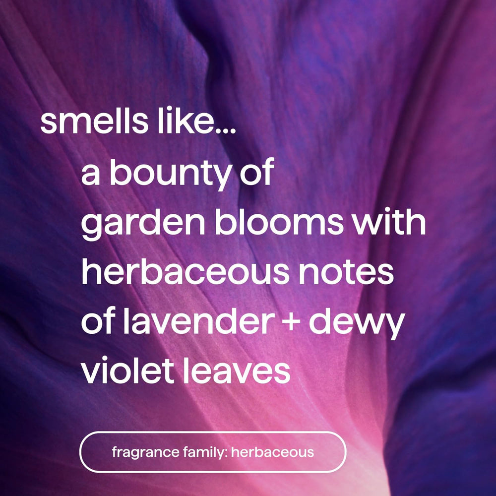 Fragancia fresca de violeta y lavanda para cada lavado.
