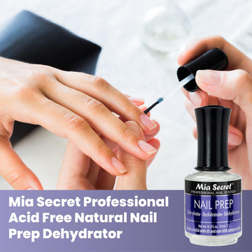 Mia Secret deshidratante sin ácido, manos con uñas preparadas para acrílico o gel
