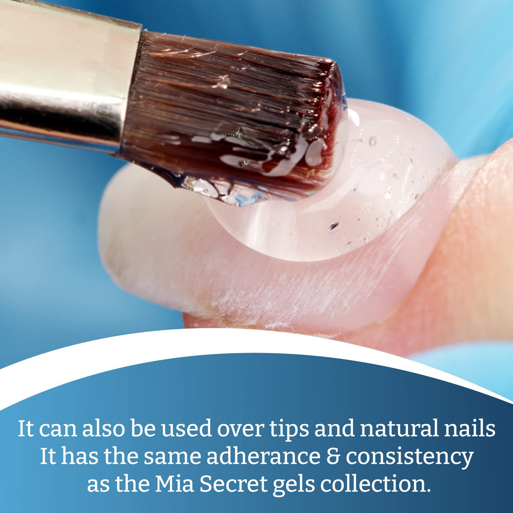 Preparación de uñas: Nail Prep, Xtrabond y base compatible para adhesión.