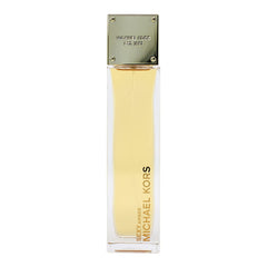 Michael Kors Sexy Amber, frasco en mano, experiencia sensorial para uso diario.