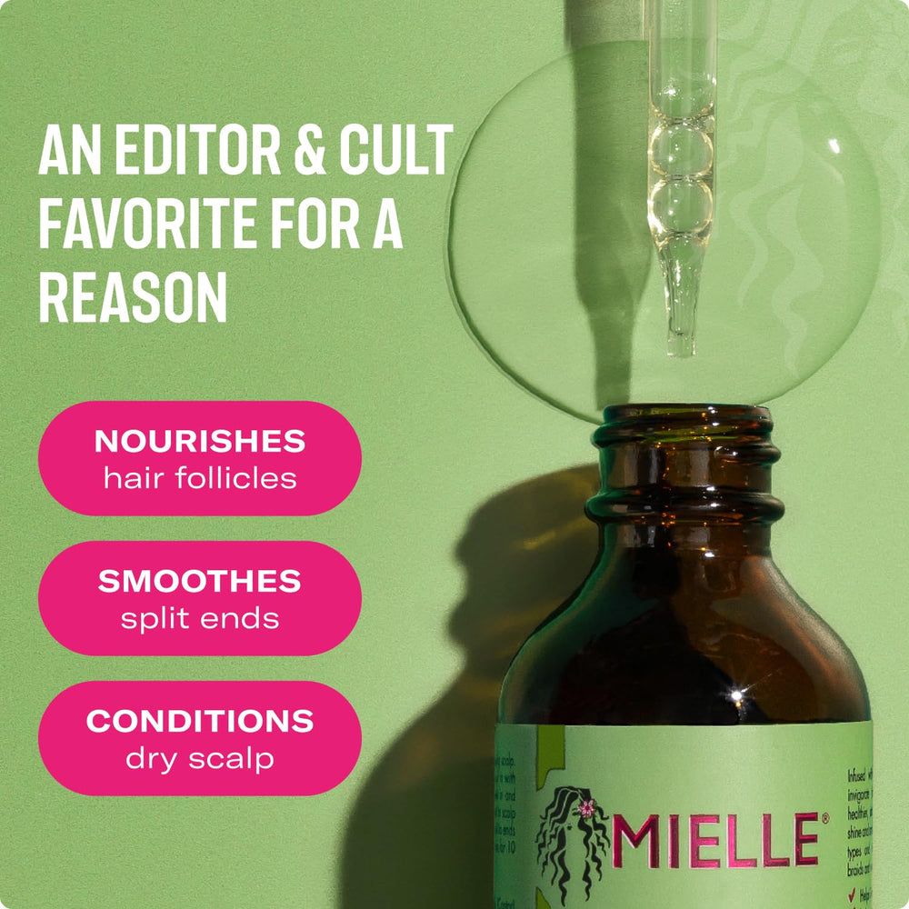 Masaje capilar con Mielle Rosemary & Mint para cabello suave y nutrido.