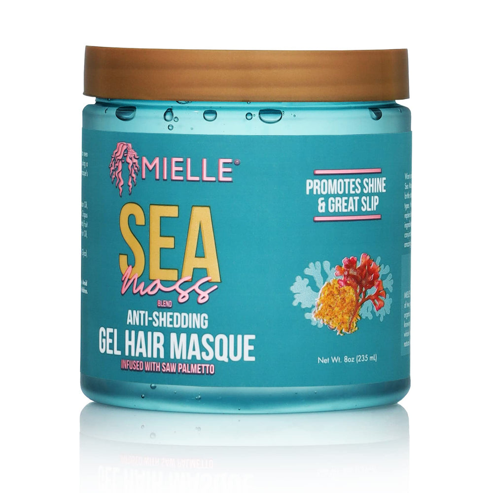 Gel de musgo marino de Mielle Organics, enfoque cabello-brillo, aporta sedosidad y control del encrespamiento.