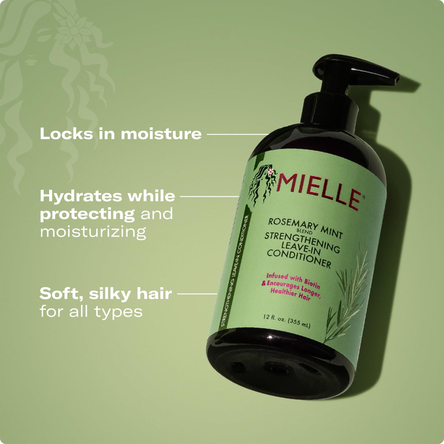 Rutina diaria de peinado con Mielle Organics romero-menta para rizos definidos.