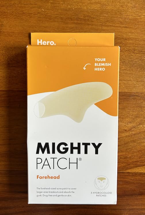 Mighty Patch Frontal absorbe aceite y reduce brillo en la frente.