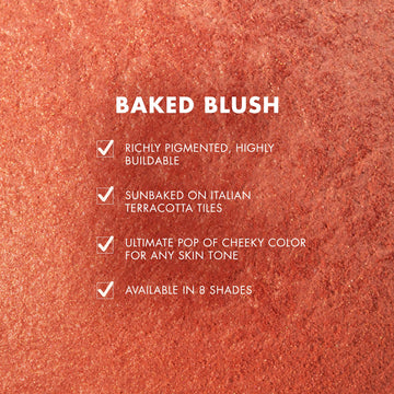 Milani Baked Blush ritual de aplicación, pincel para un acabado progresivo.