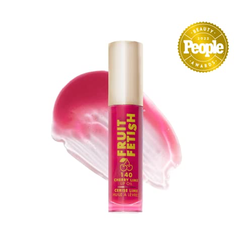 Aplicación suave del Lip Oil de Milani para labios con brillo ligero.