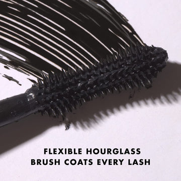 Milani Mascara efecto levantamiento instantáneo para pestañas más visibles.
