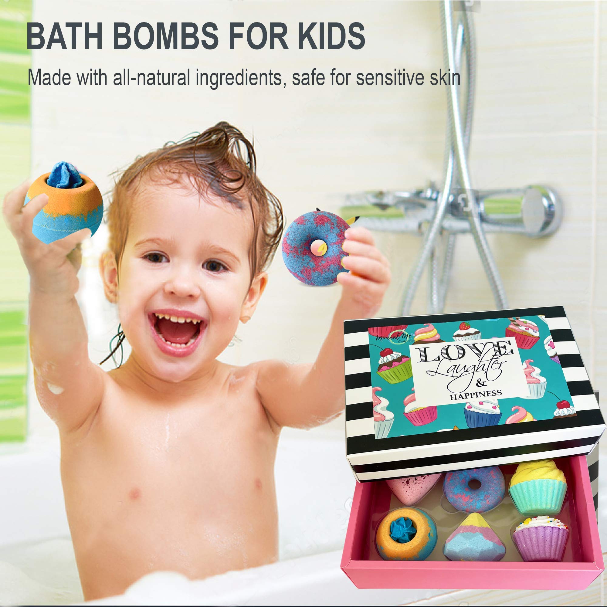 Bomba con manteca de karité Mineral Me California para piel suave tras el baño.