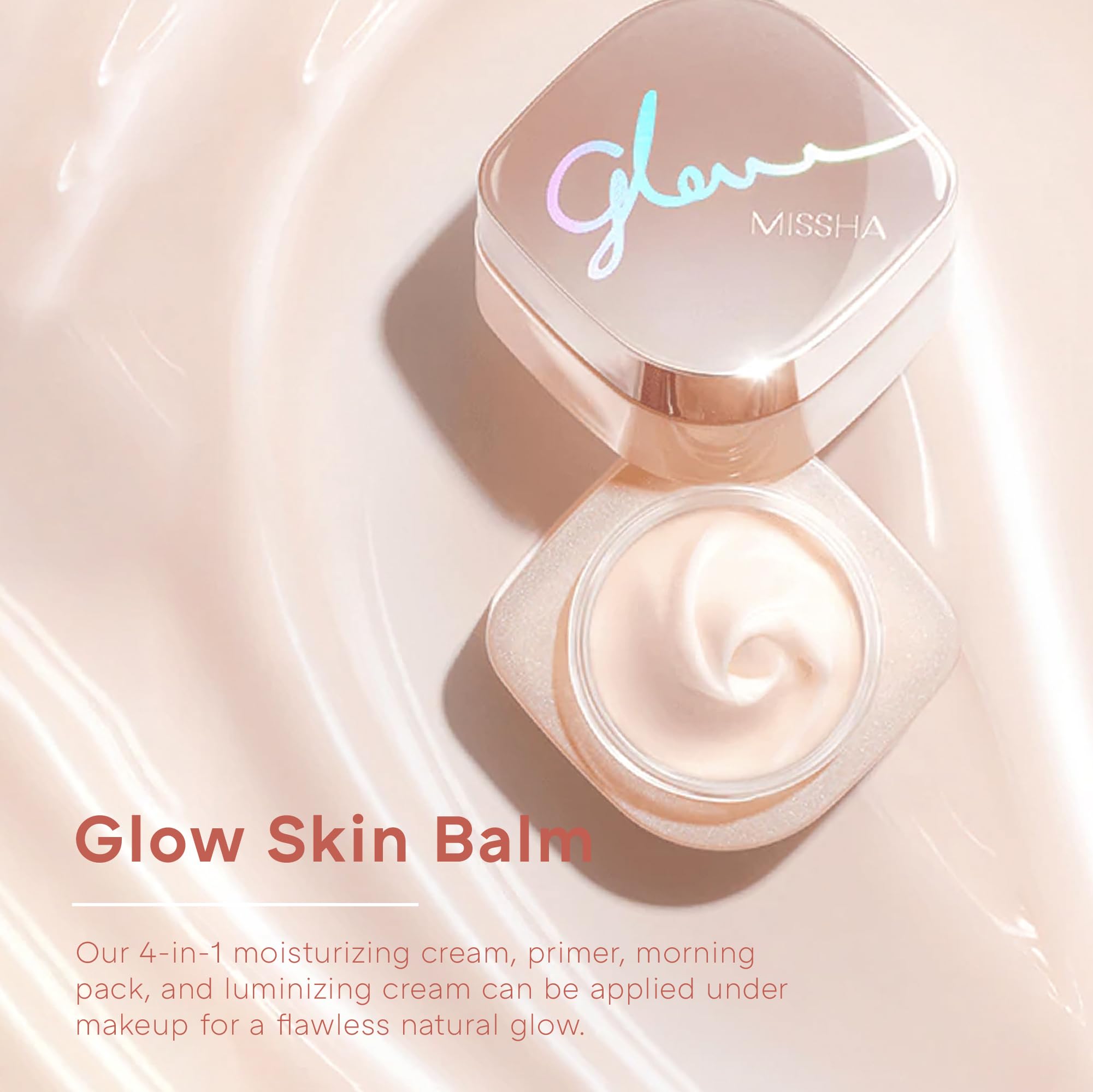 Textura cremosa de MISSHA Glow Skin Balm lista para primer facial.
