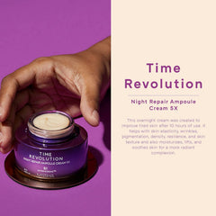 MISSHA Revolución Temporal: textura sedosa de crema nocturna al tacto suave.