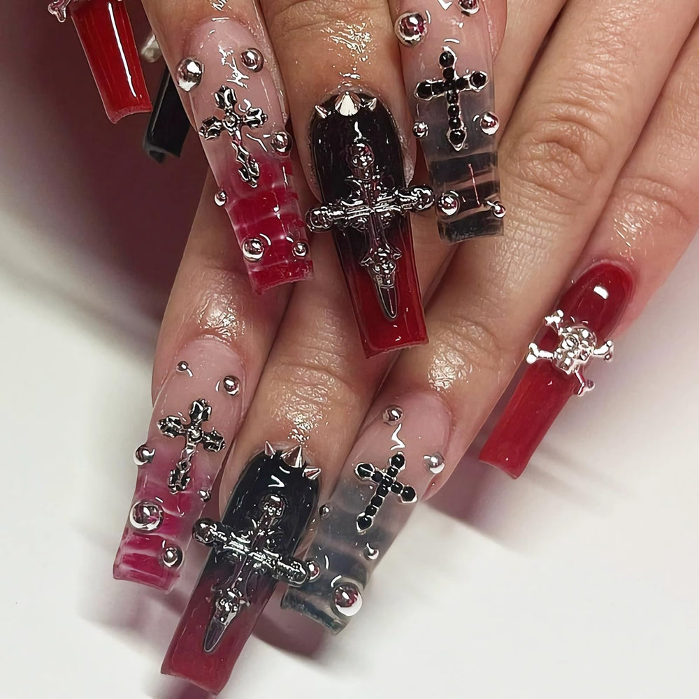 MISUD uñas postizas largas cuadradas con diseño goth rojo negro.