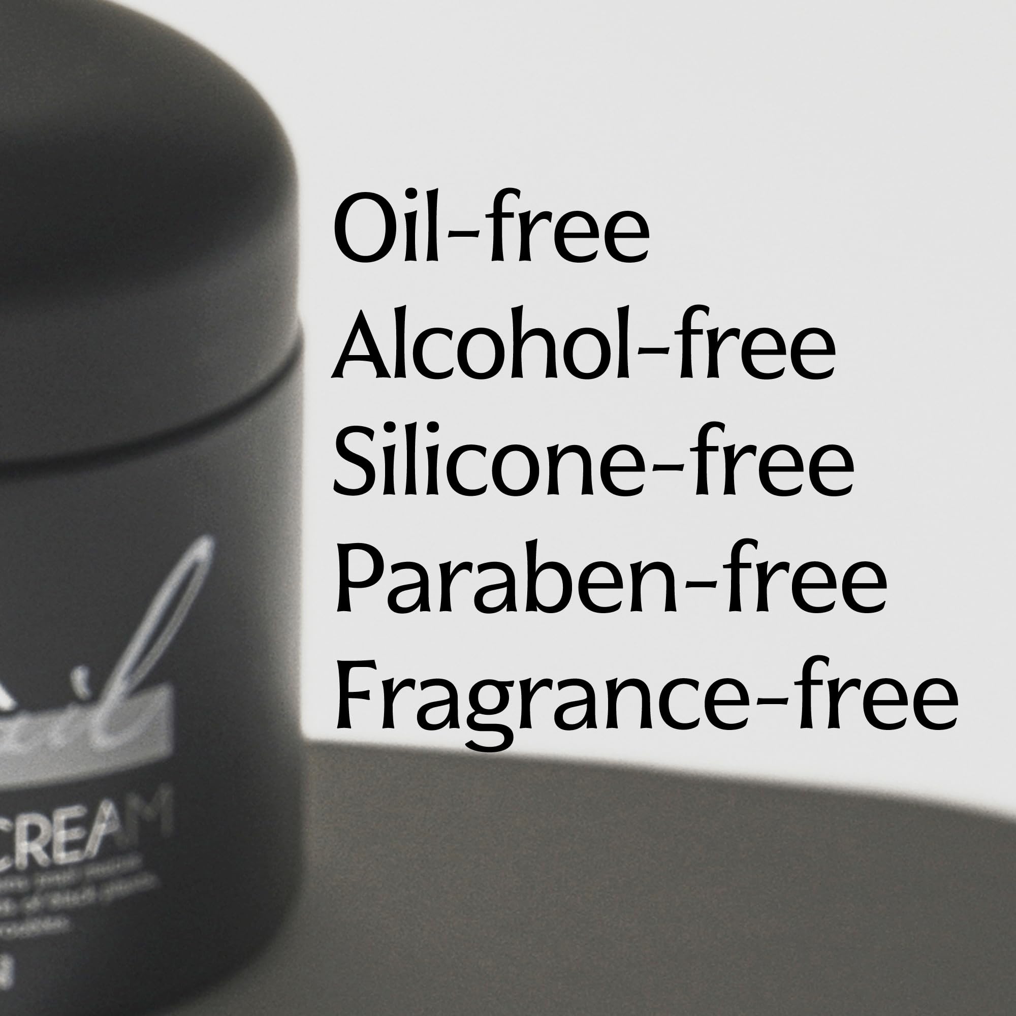La crema crea una barrera hidratante para la piel expuesta a la sequedad.