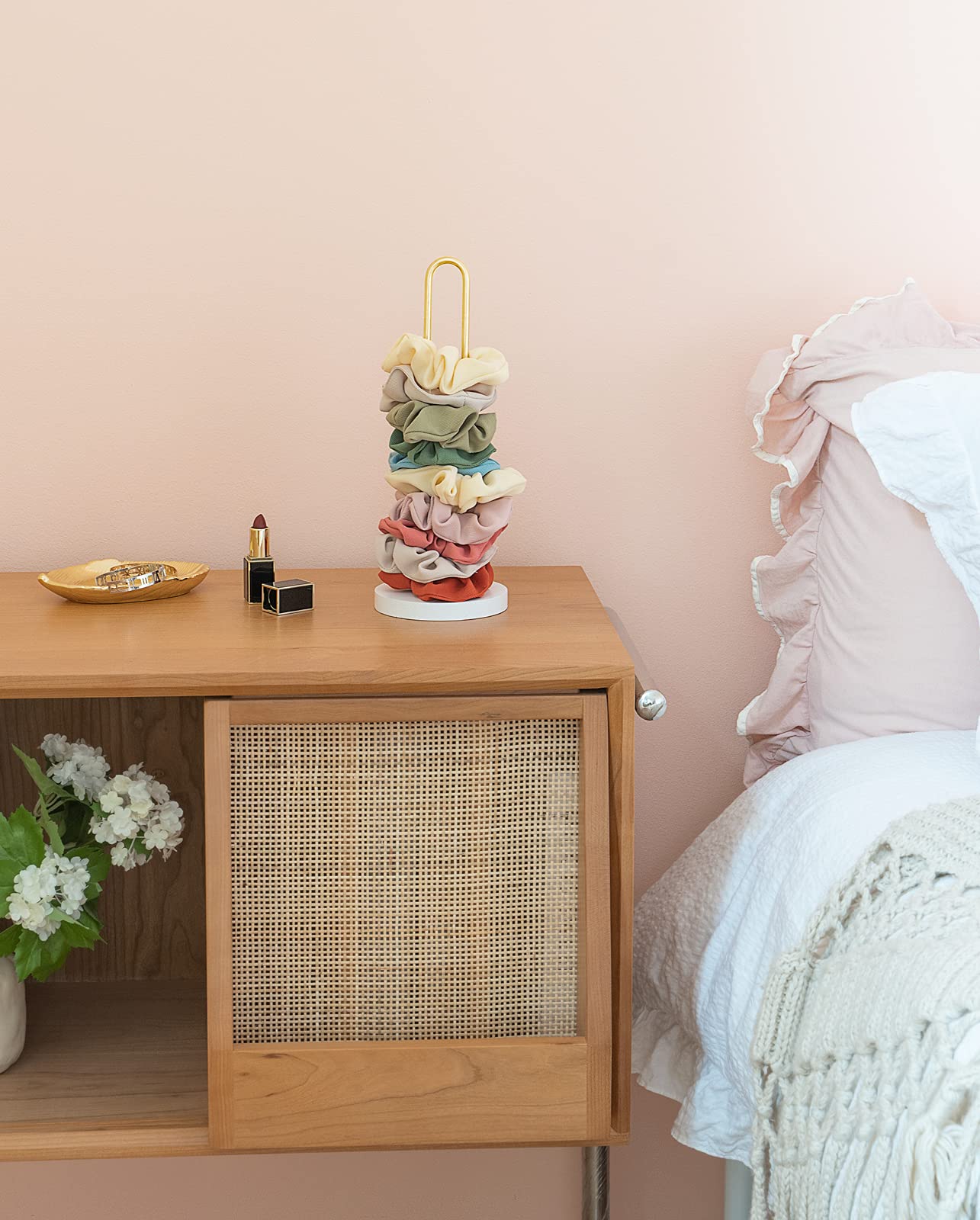 Mkono columna dorada para coleteros del cabello, uso diario y decoración elegante.