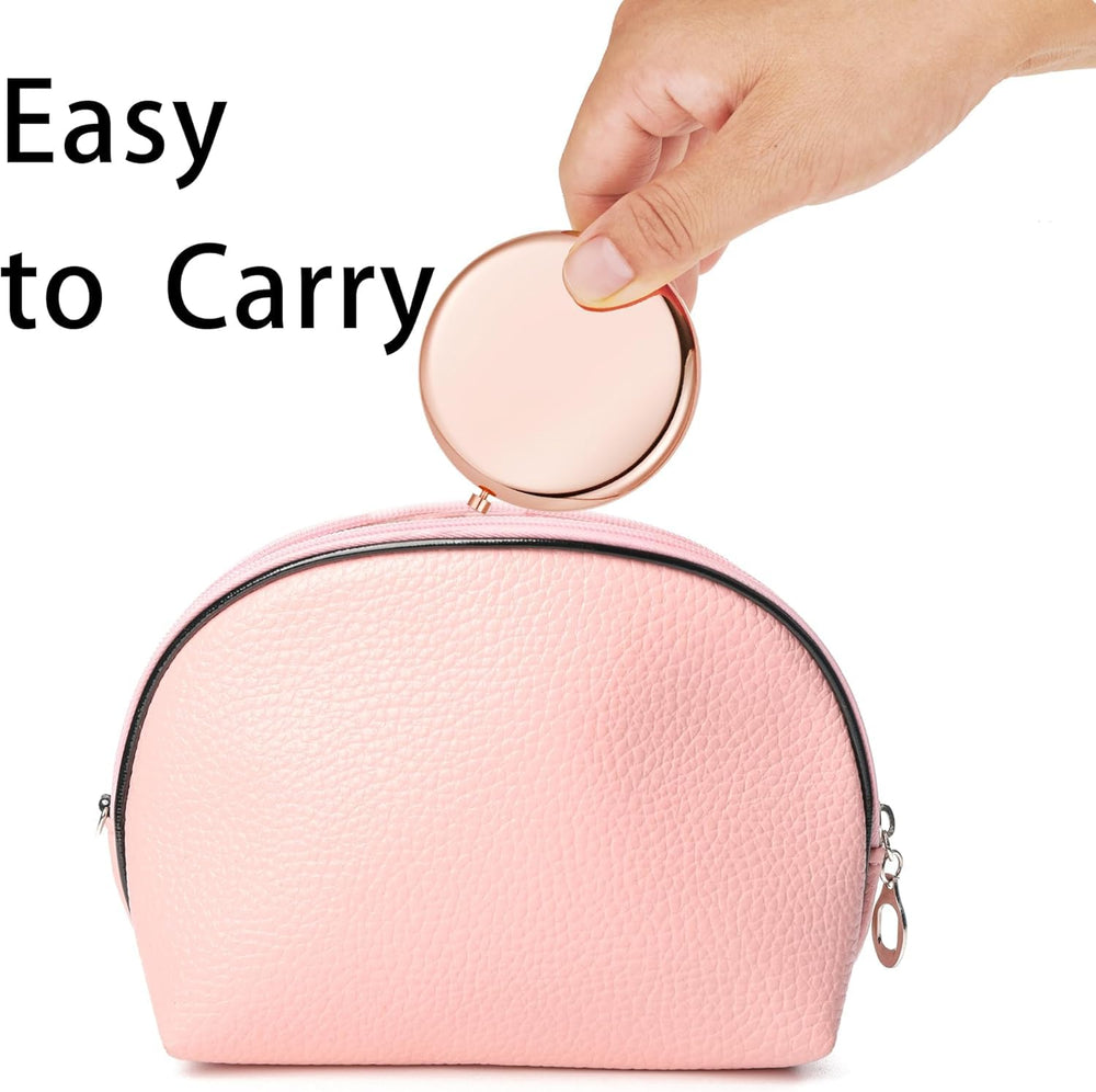 Acabado rosa dorado añade estilo moderno a bolsos.