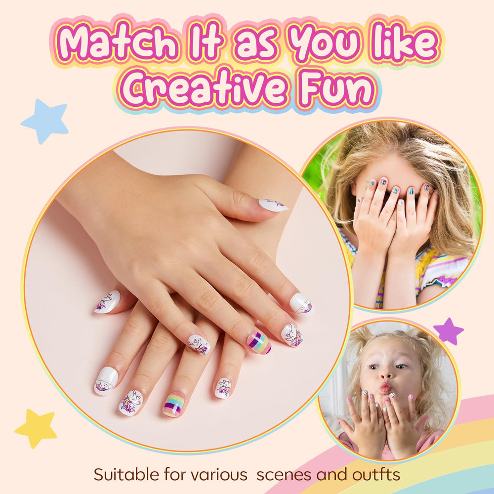 Modelones uñas brillantes con purpurina para niñas, estilo alegre.