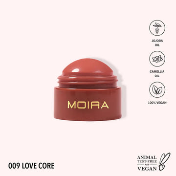 Moira Soft Blush Balm 009 Love Core aplicación rosada, acabado suave y difuminado.