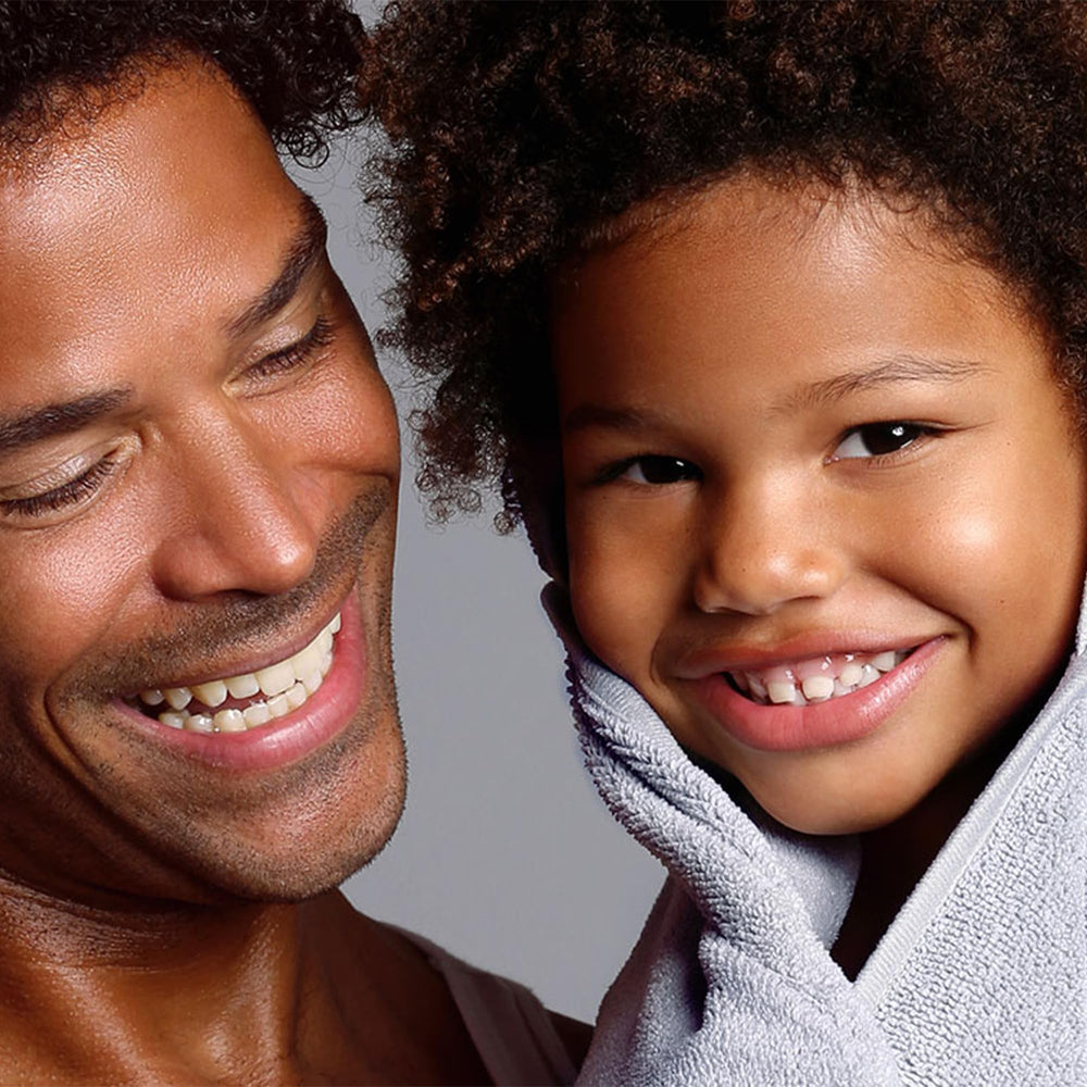 MONAT Junior démêlant—huile de rose musquée pour nourrir sans lourdeur.