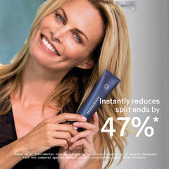 MONAT Rejuvabeads sellando puntas para una apariencia más definida