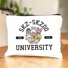 MONNYCAR Estuche SKZ: diseño frontal para regalo de fanático del K-Pop.