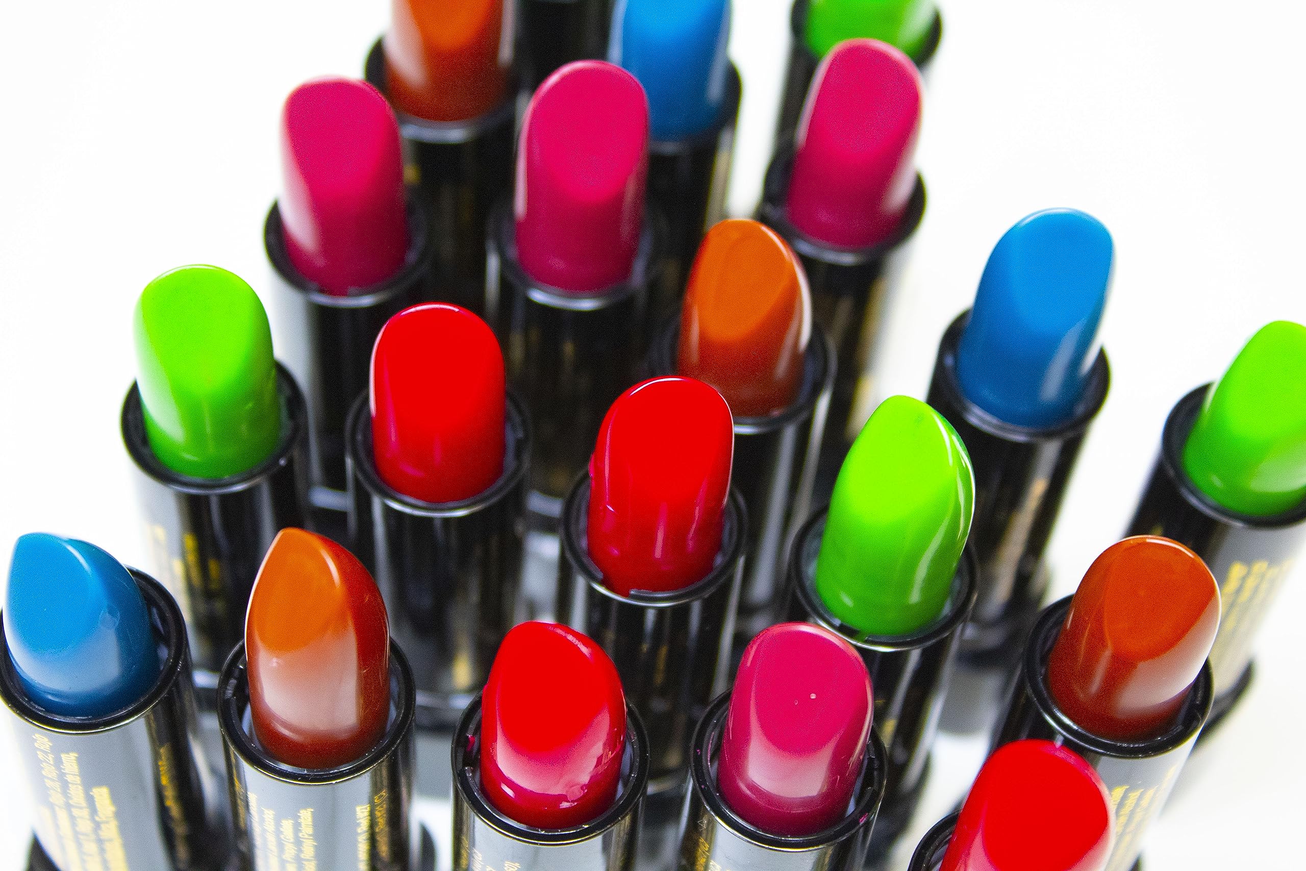 Mood Lips aplicación suave para look natural o audaz.