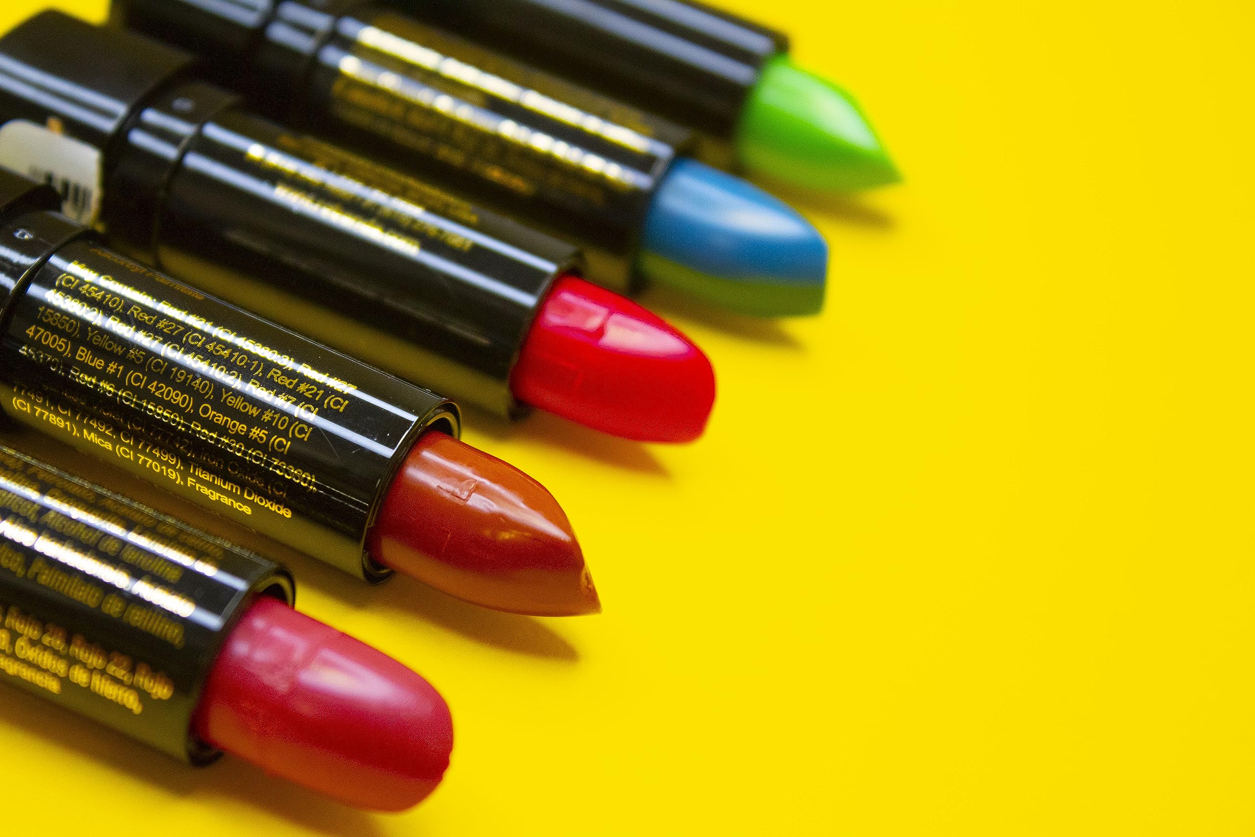Mood Lips color dura hasta 12 horas manteniendo el brillo