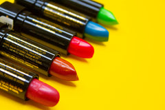 Mood Lips color dura hasta 12 horas manteniendo el brillo