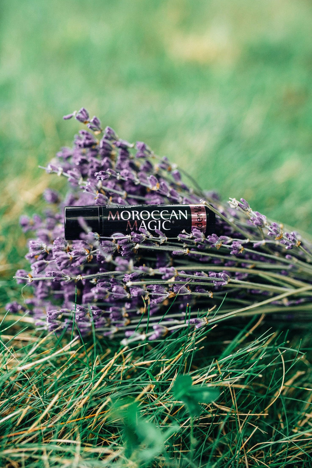 Moroccan Magic extracto-romero aporta nutrición y frescura a la piel de los labios.