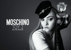 Moschino Toy 2 frasco detalle, aroma floral‑woody para mujeres modernas.
