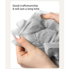 Mosyfeibi Loufee ofrece textura suave para una ducha cómoda.