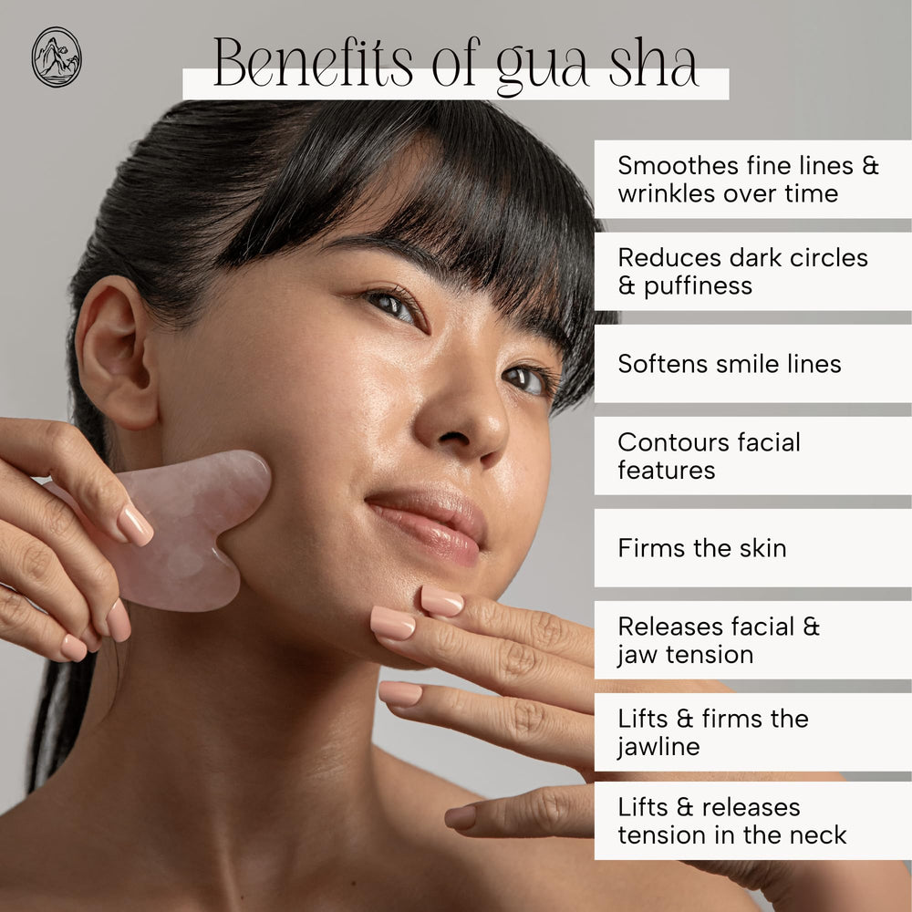 Guasha Mount Lai de cuarzo rosa para mandíbula, favorece relajación y firmeza facial.