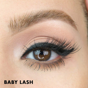 Detalles de las pestañas MoxieLash Baby: 9–15 mm para ojos almendados.