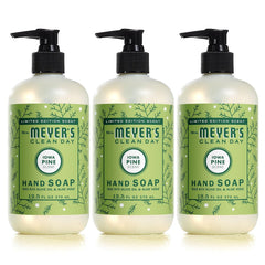 Jabón de manos Mrs. Meyer's Clean Day con aroma a Pino de Iowa para uso diario.