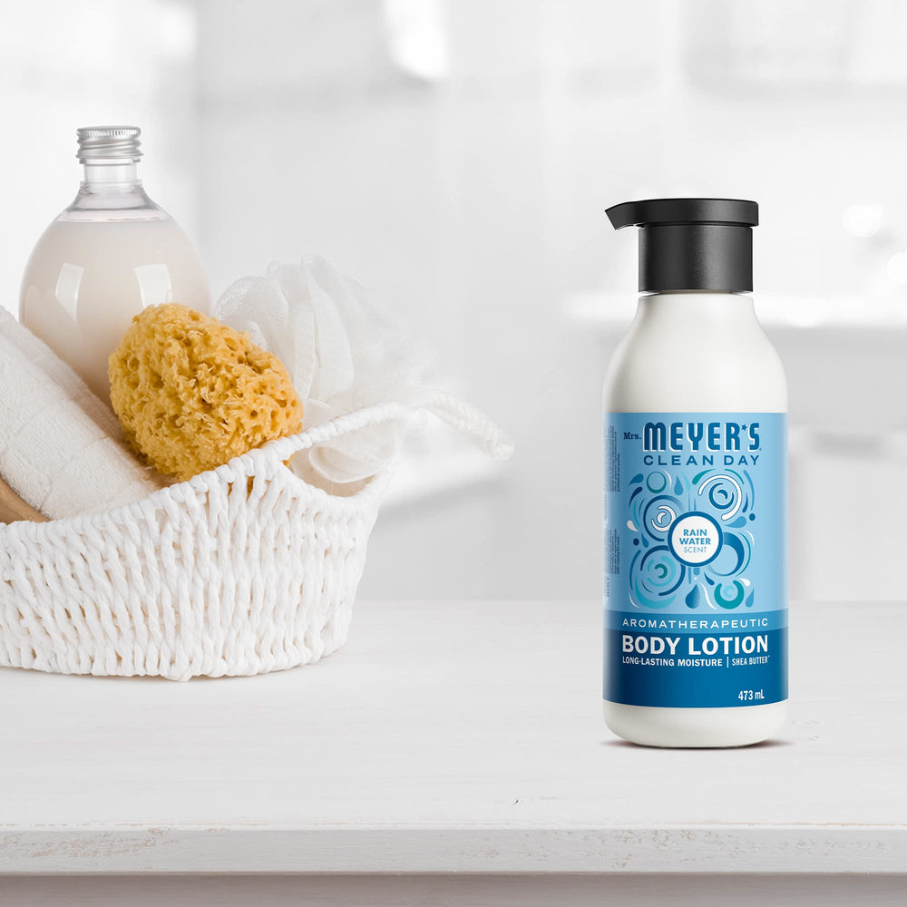 Aceite de almendra dulce en la loción corporal Agua de lluvia