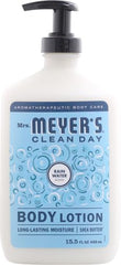 Textura cremosa de la loción corporal MRS MEYER'S con Agua de lluvia