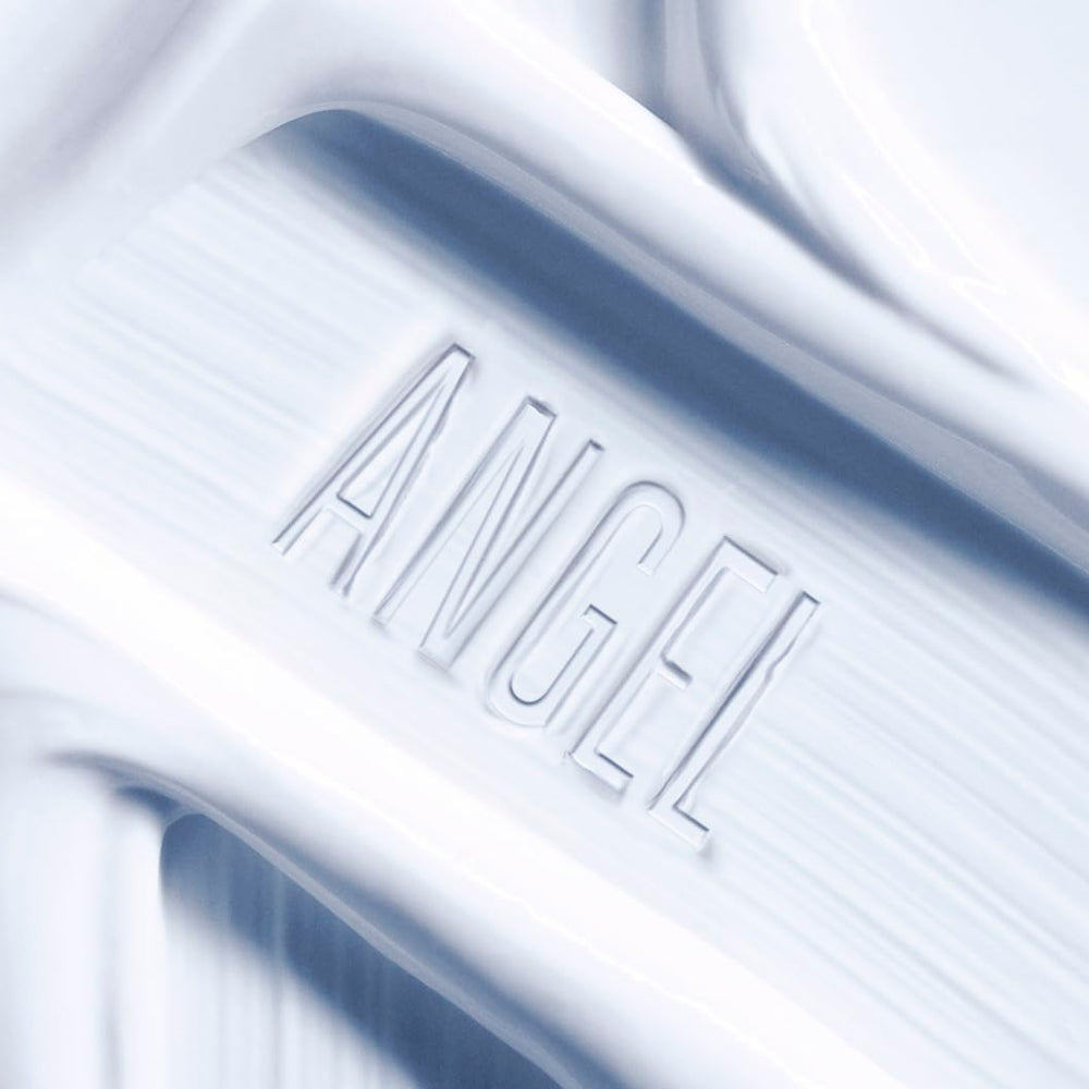 Mugler Angel crema corporal con textura sedosa para aplicación suave.