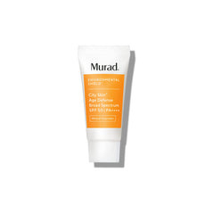 Murad City Skin Defense SPF50 — bouteille compacte prête pour voyage et protection quotidienne.