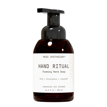 Muse Apothecary Rituales de manos: botella espumosa para limpieza suave con aroma relajante.
