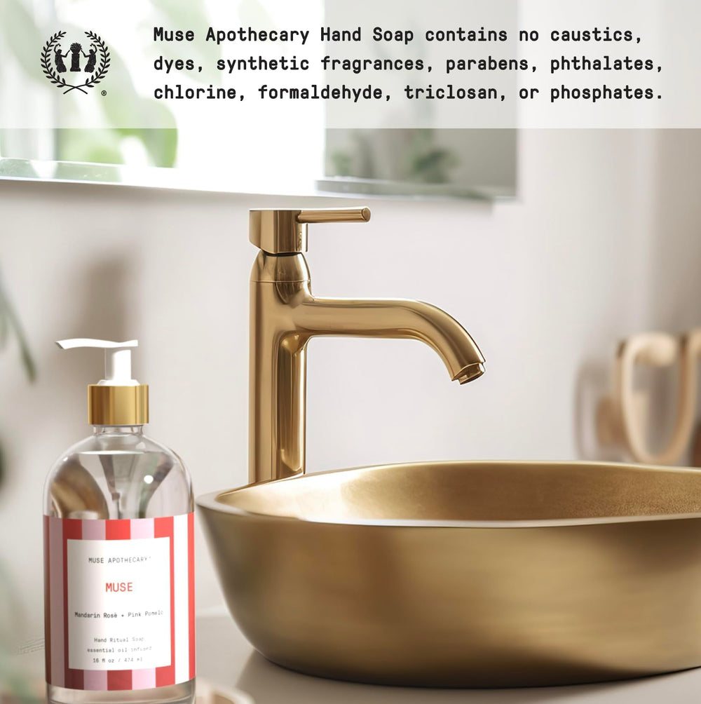 Muse Apothecary Hand Ritual: etiqueta con ingredientes naturales y certificaciones de cuidado.