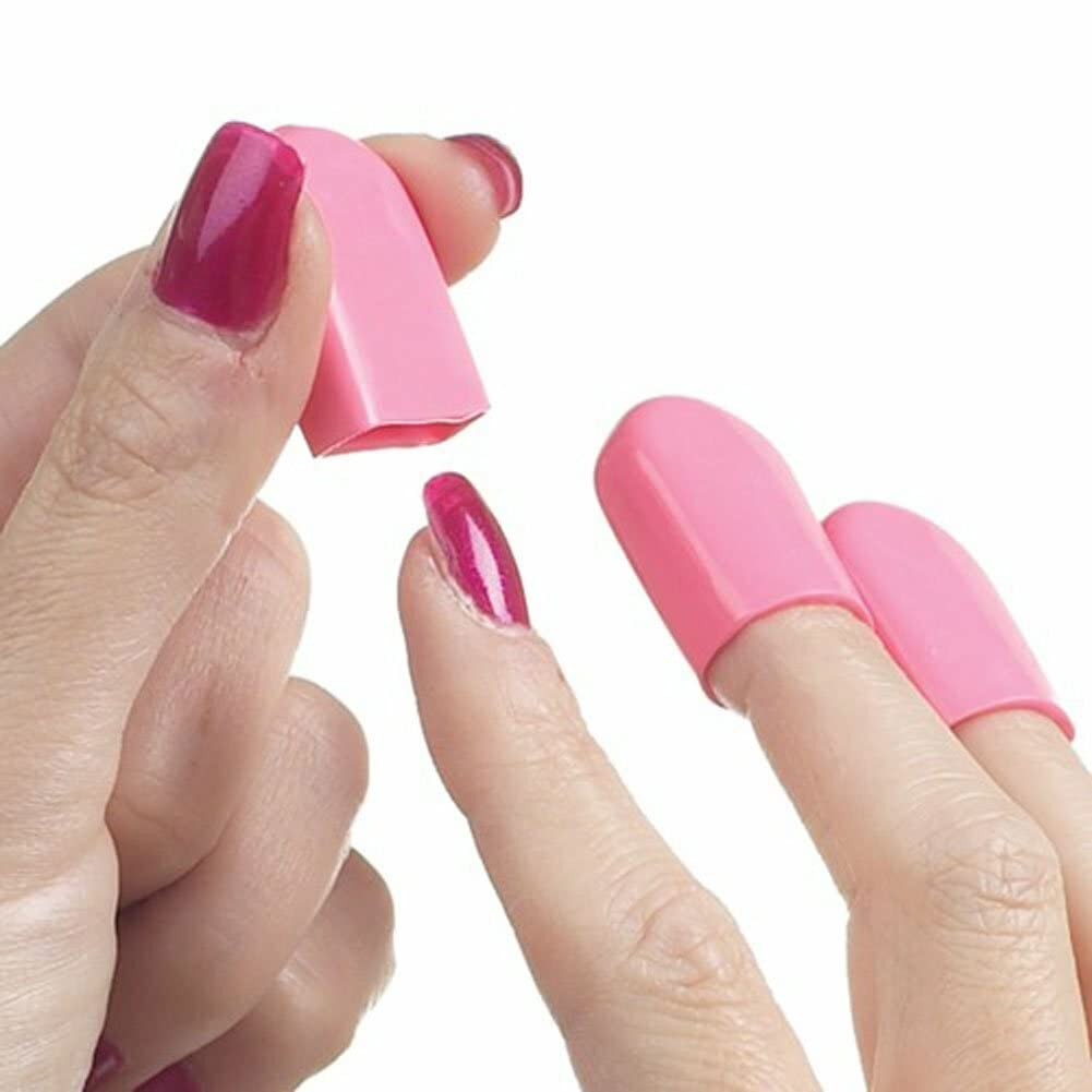 Nail Savers en dedos mostrando protección de 10 uñas para esmalte duradero
